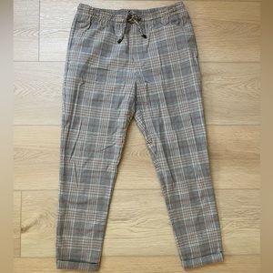 Zara Men’s Plaid Cuffed Trousers